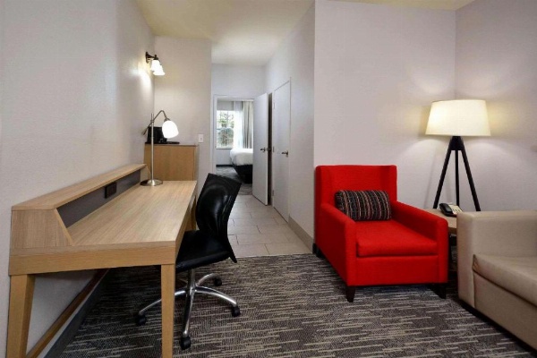 Country Inn & Suites by Radisson, Asheville West (Biltmore Estate), NC image 18