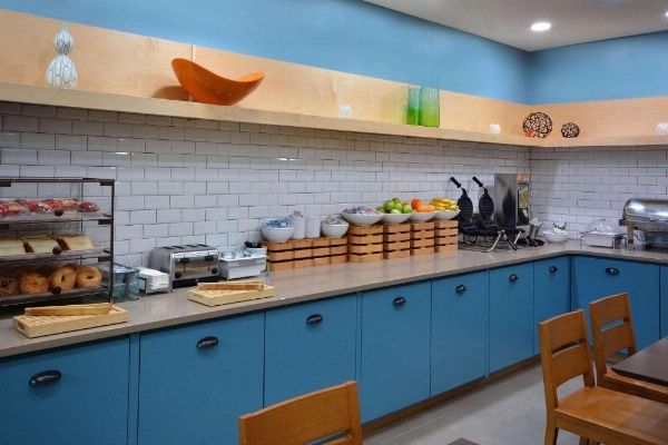 Country Inn & Suites by Radisson, Asheville West (Biltmore Estate), NC image 26