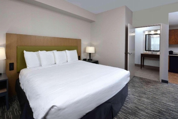 Country Inn & Suites by Radisson, Asheville West (Biltmore Estate), NC image 6